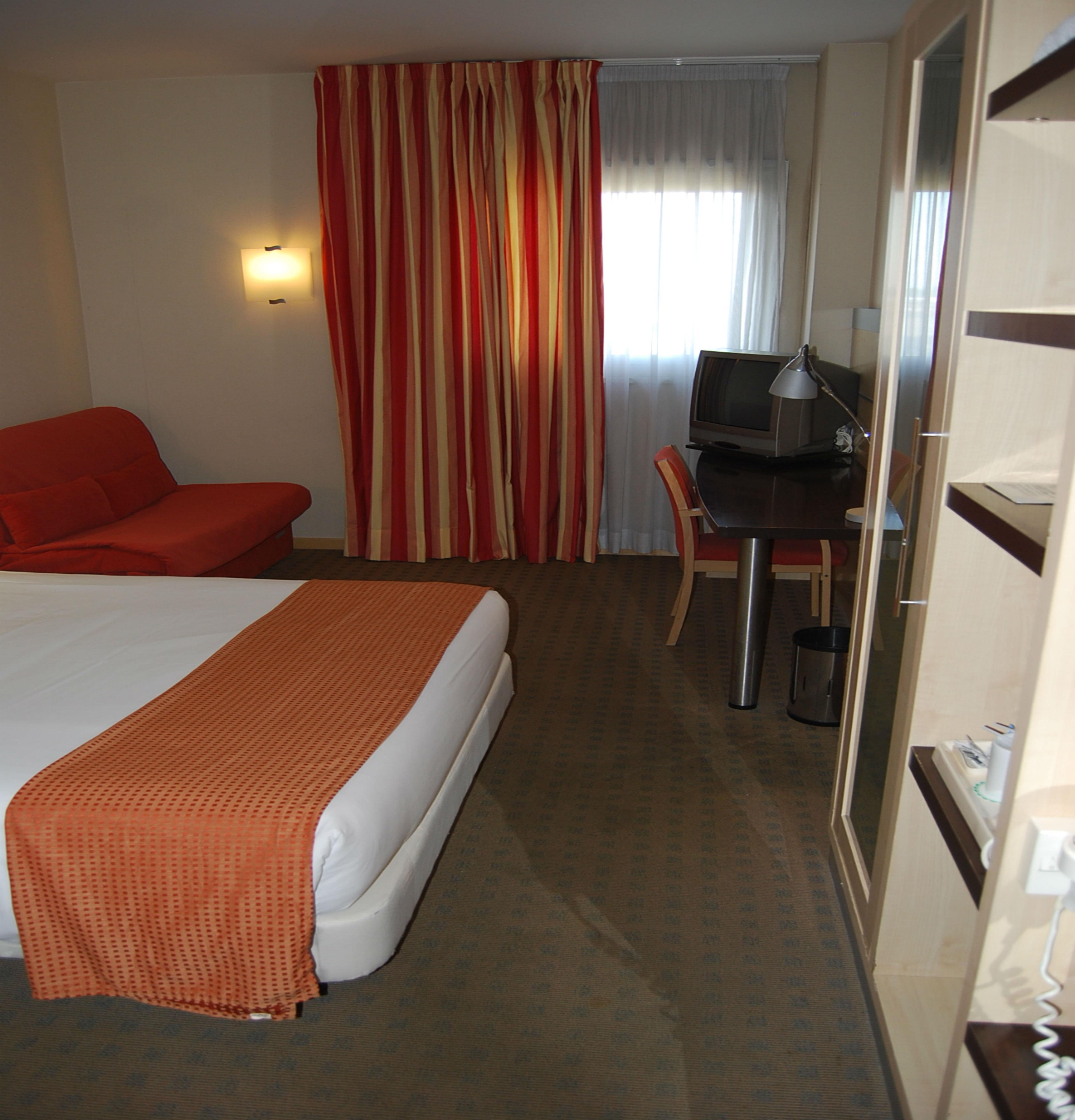 Holiday Inn Express Valencia Bonaire By Ihg Aldaia Exterior foto